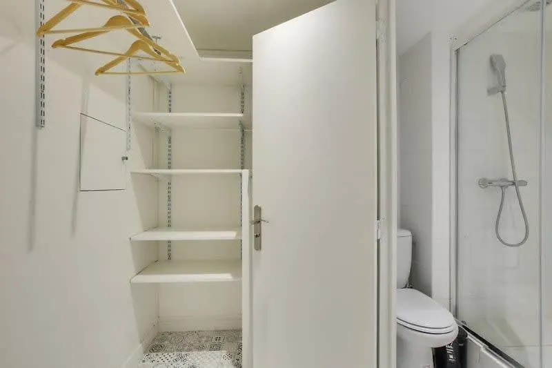 Modern French Studio Charm In The City Apartamento Paris