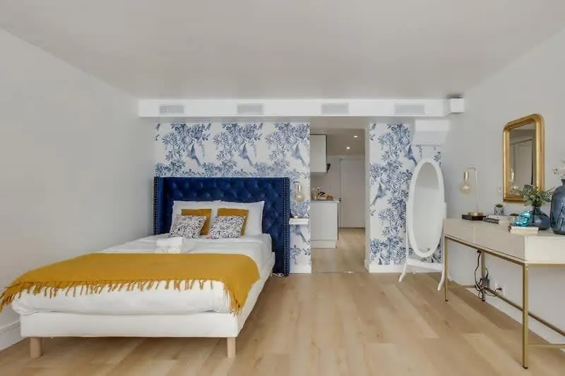 Modern French Studio Charm In The City Apartamento Paris França